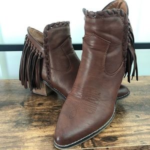 Natural Reflections Brown Fringed Booties (10)